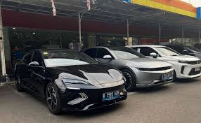 Rental Mobil Harian Mulai 150 Ribu, Tapi Bisa Dapat Mobil Mewah?